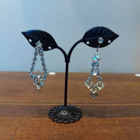 Vintage Screw-Back Crystal Earrings - Mismatched - Picture 1 of 5